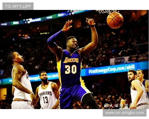 朱利叶斯·兰德尔挡拆制造空位效率提升 拉开球队内线得分差距